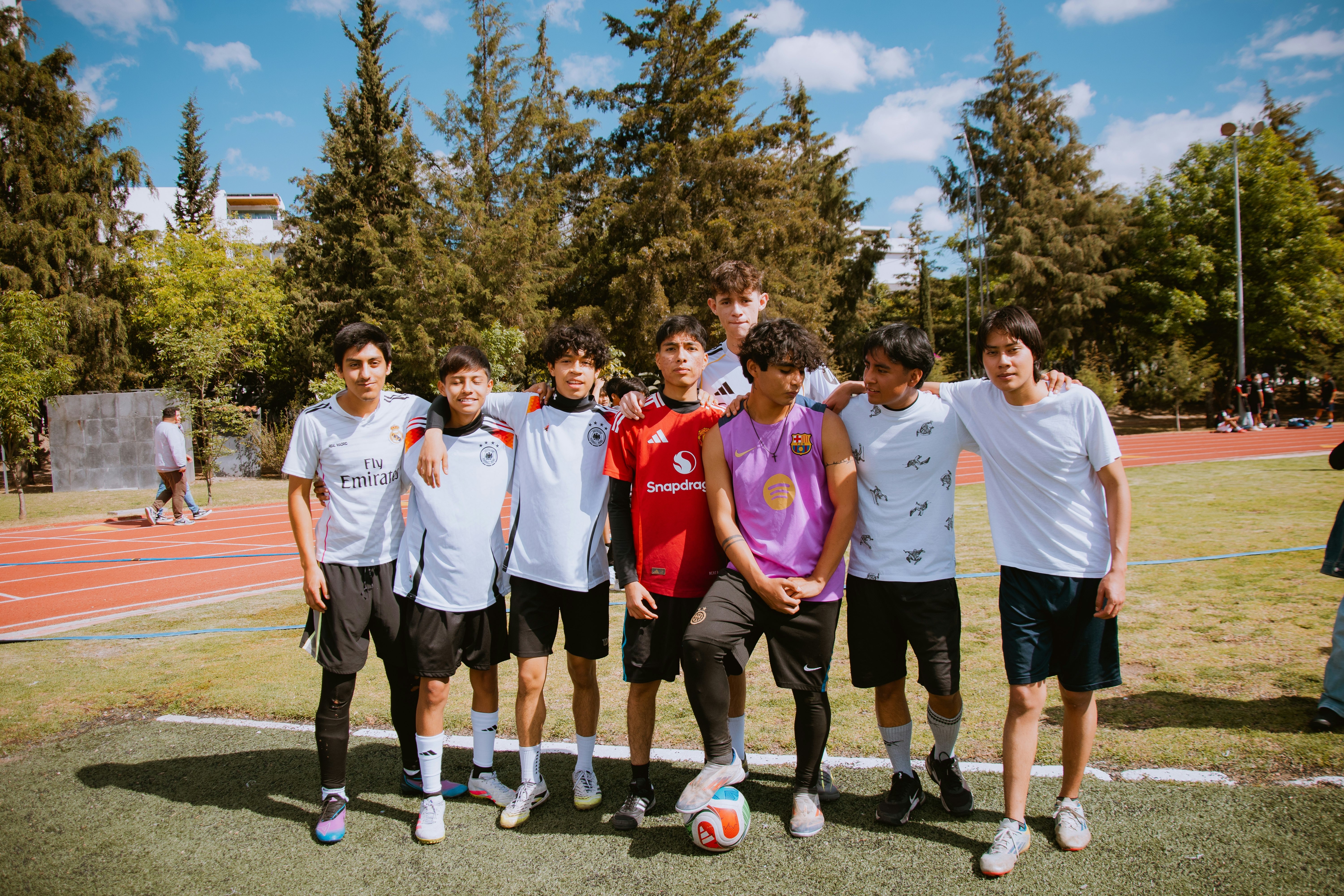 棒球场上的雨天延迟规则背后的商业损失与补赛博弈